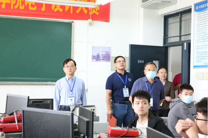 新学期 新起点 新气象 学院开...